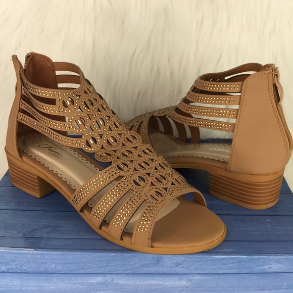 Square Heel Gladiator Sandals - Picture 2 of 9